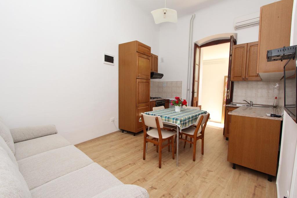 Apartment Riki Ρόβινι Εξωτερικό φωτογραφία