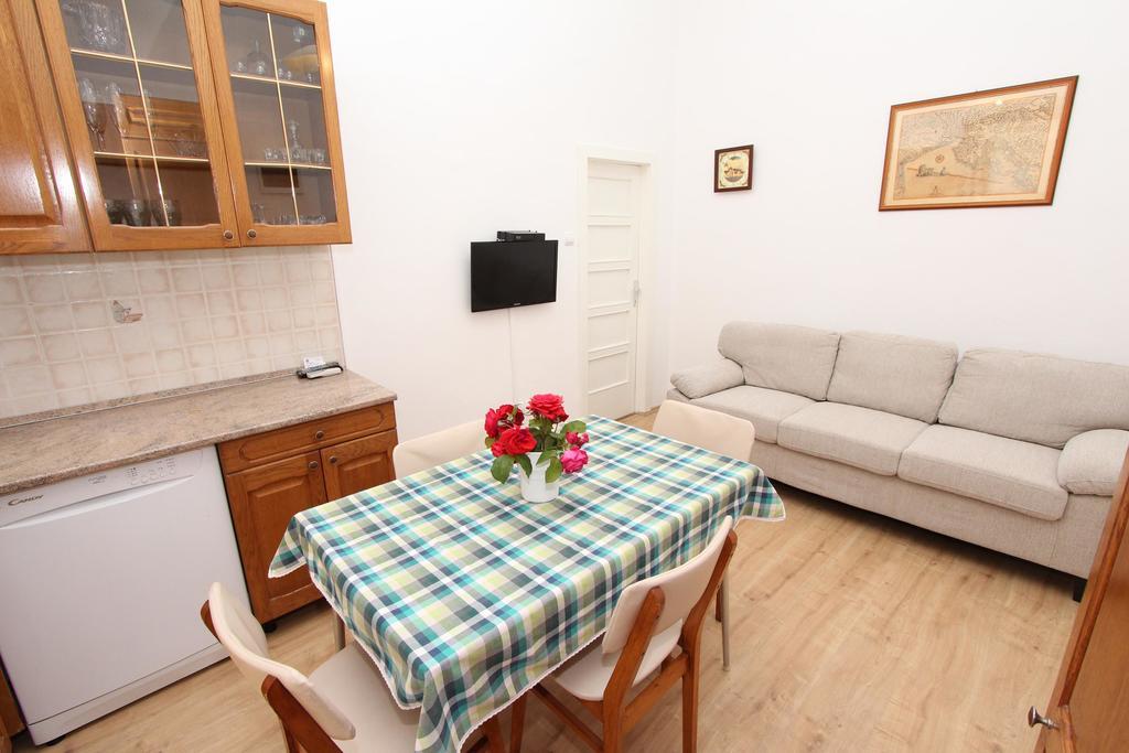 Apartment Riki Ρόβινι Εξωτερικό φωτογραφία